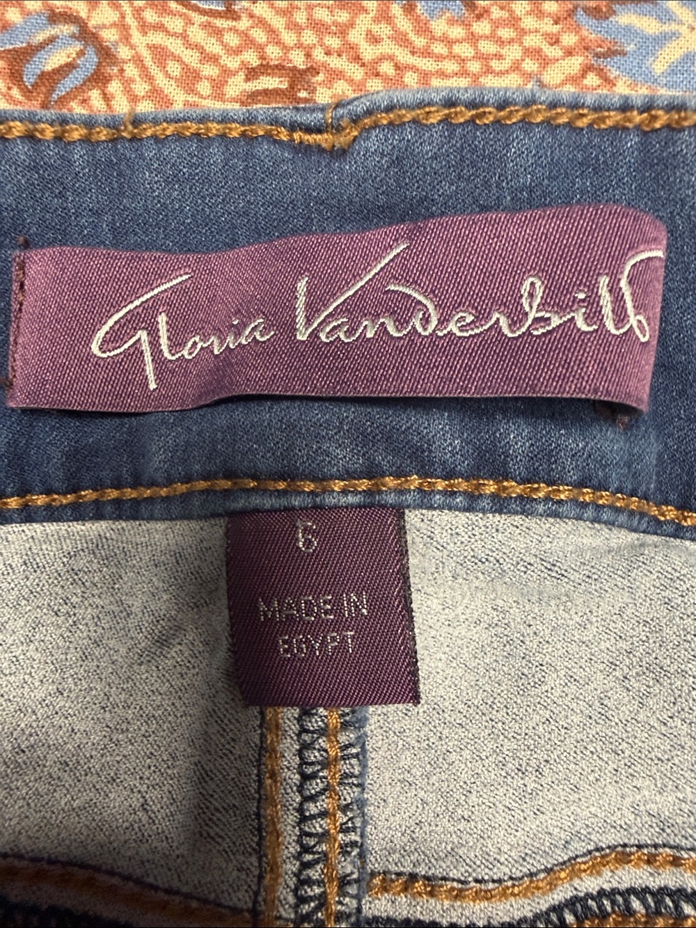 Gloria Vanderbilt Mid-Rise Straight Leg Jeans in Deep Blue - Picture 2 of 15